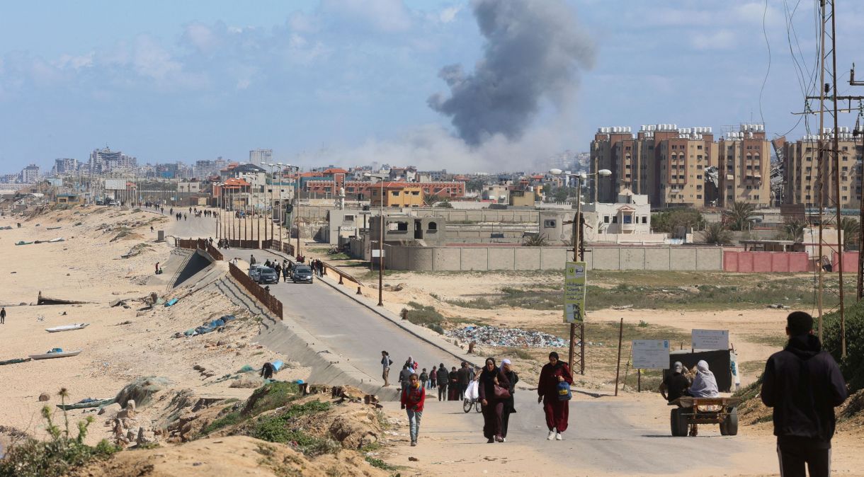 Região central da Faixa de Gaza sob ataque de Israel